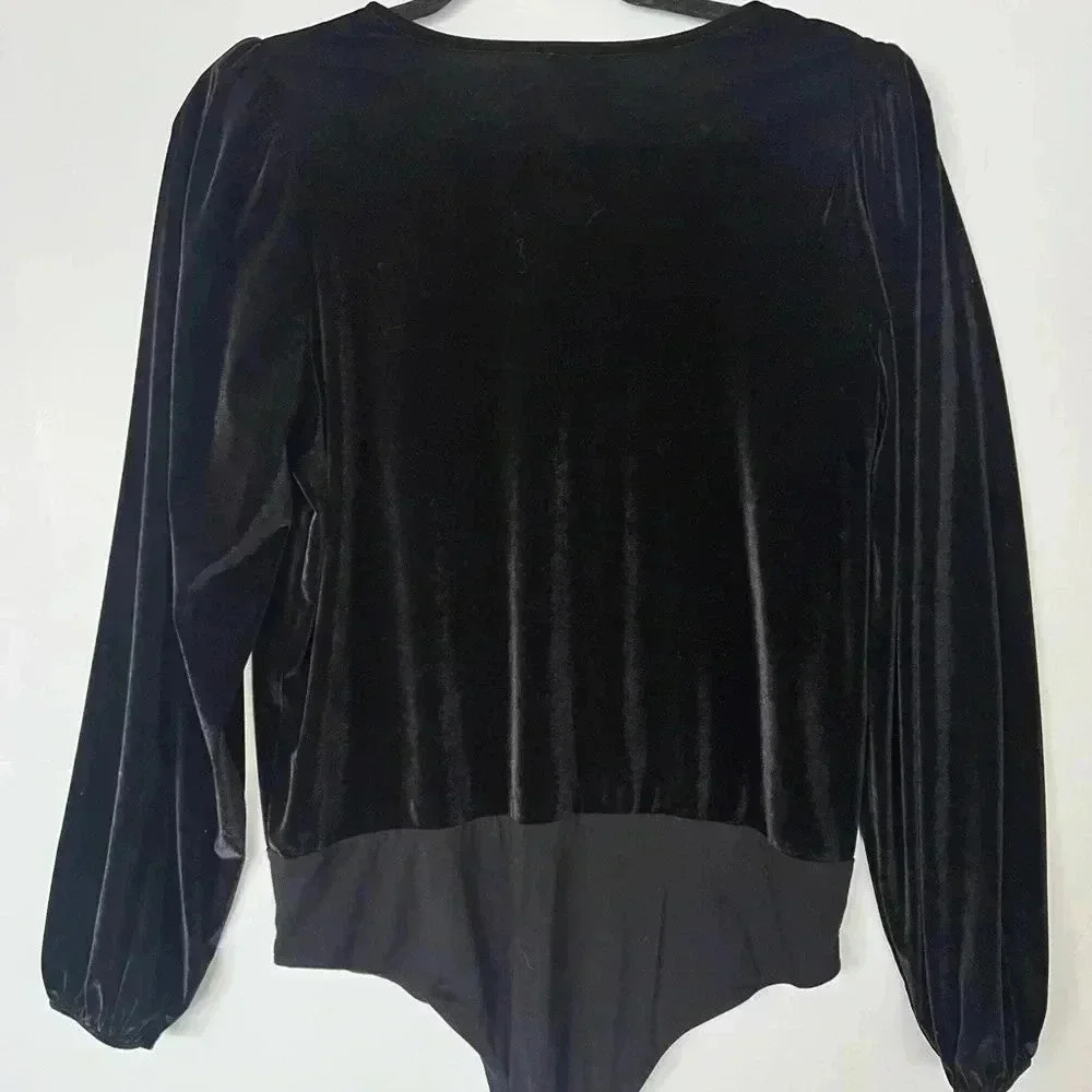 Torrid Soft Velvet Stretch V-Neckline Long Sleeve Bodysuit - Picture 5 of 9